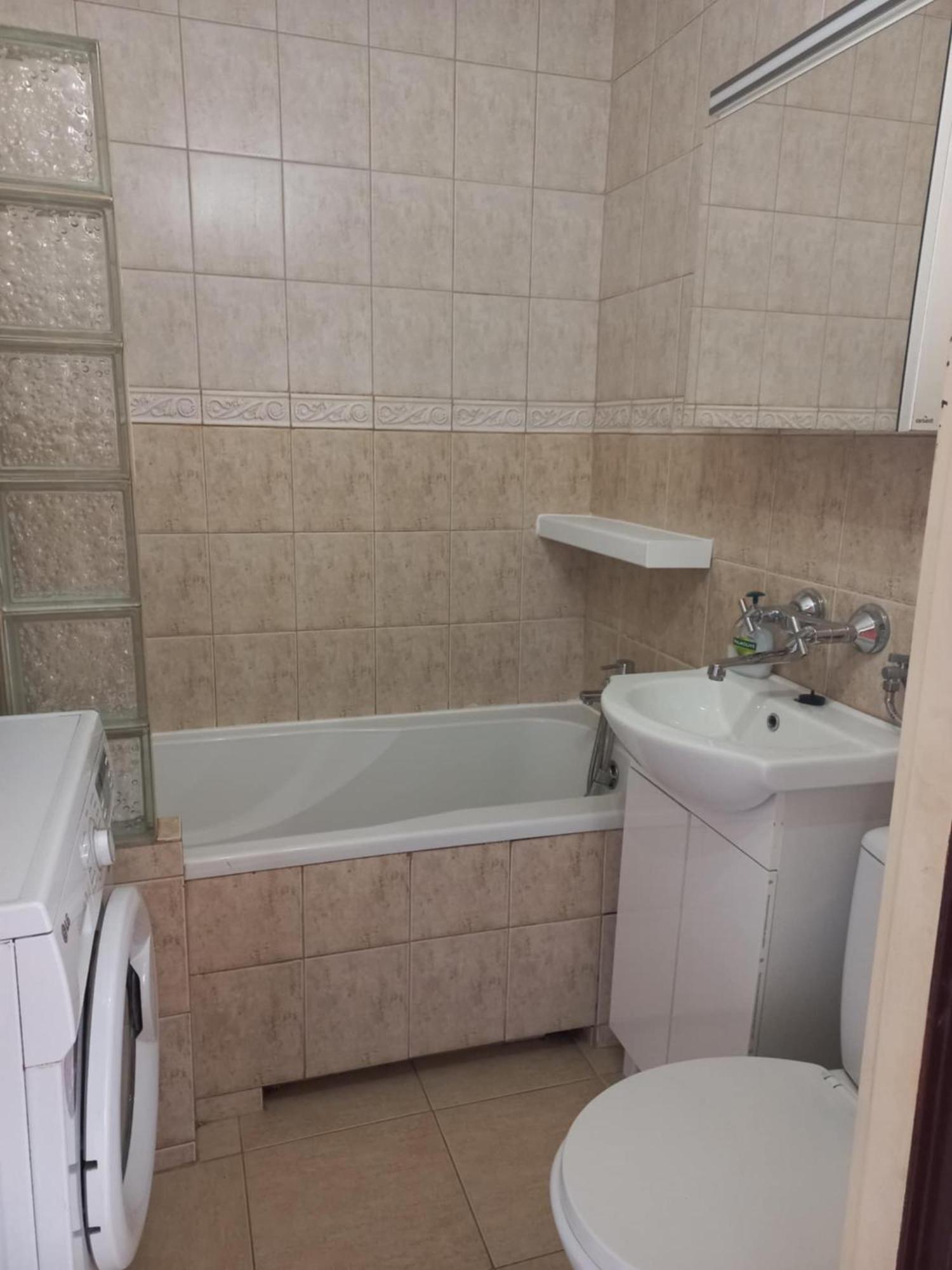 Apartament M-3 Częstochowa Buitenkant foto